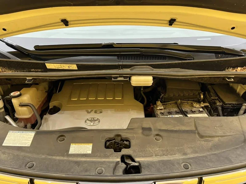 Toyota Alphard — фото 11