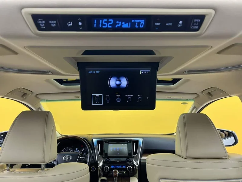 Toyota Alphard — фото 12