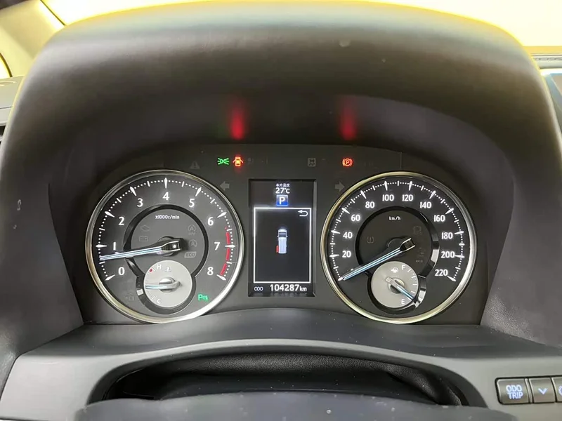 Toyota Alphard — фото 19