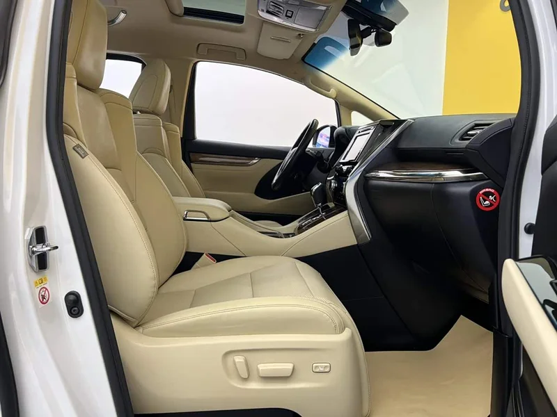 Toyota Alphard — фото 22