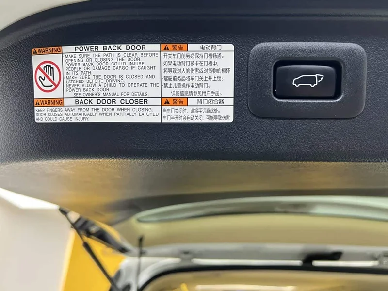 Toyota Alphard — фото 27