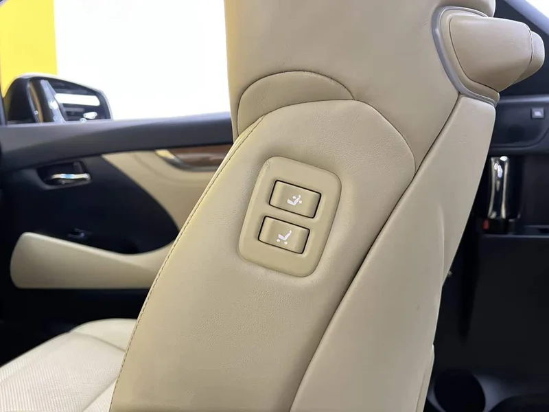 Toyota Alphard — фото 34