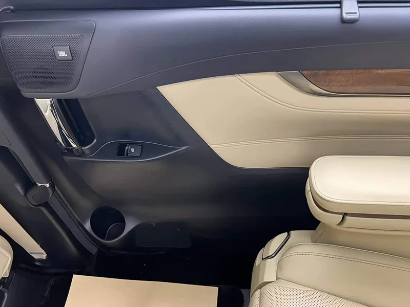 Toyota Alphard — фото 38