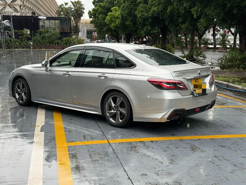 Toyota Crown Imported — фото 12