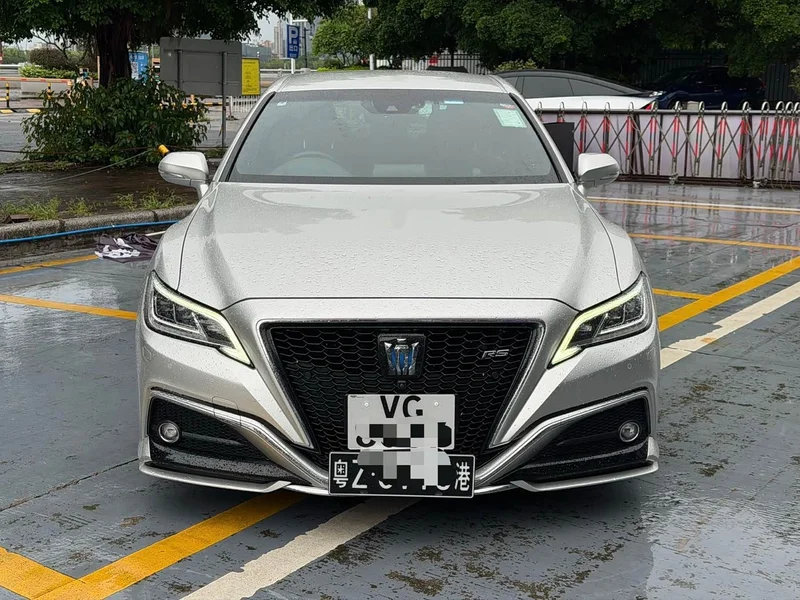 Toyota Crown Imported — фото 3