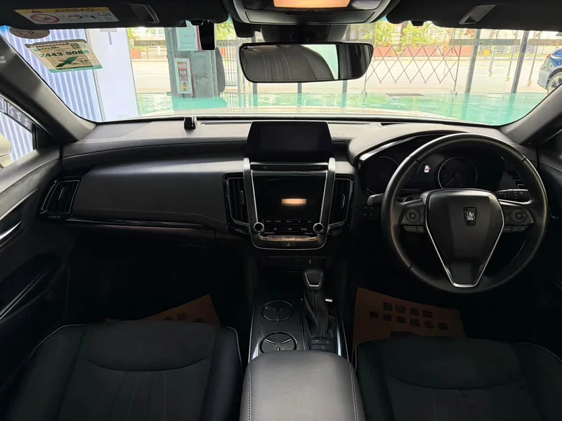 Toyota Crown Imported — фото 9