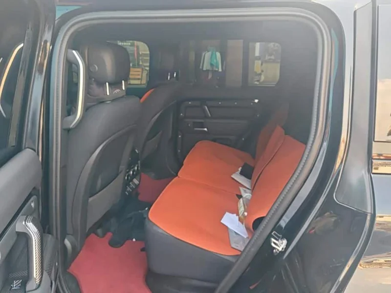 Land Rover Defender — фото 11