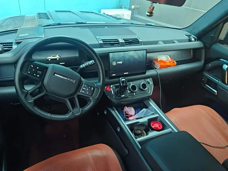 Land Rover Defender — фото 12