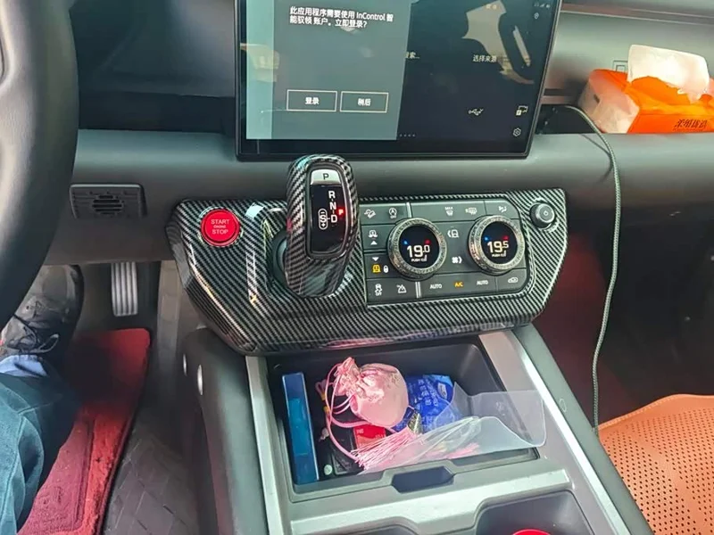 Land Rover Defender — фото 16