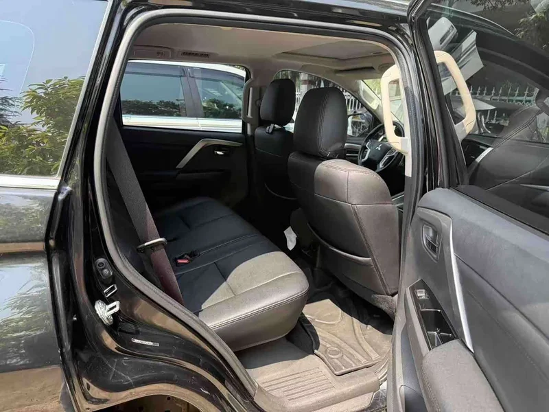 Mitsubishi Pajero Sport (Imported) — фото 2