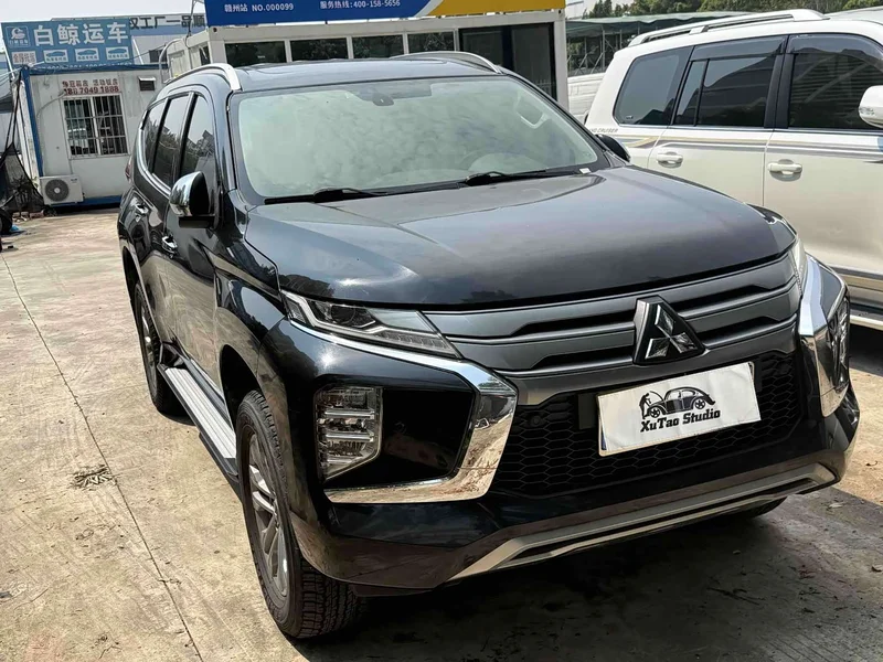 Mitsubishi Pajero Sport (Imported) — фото 3