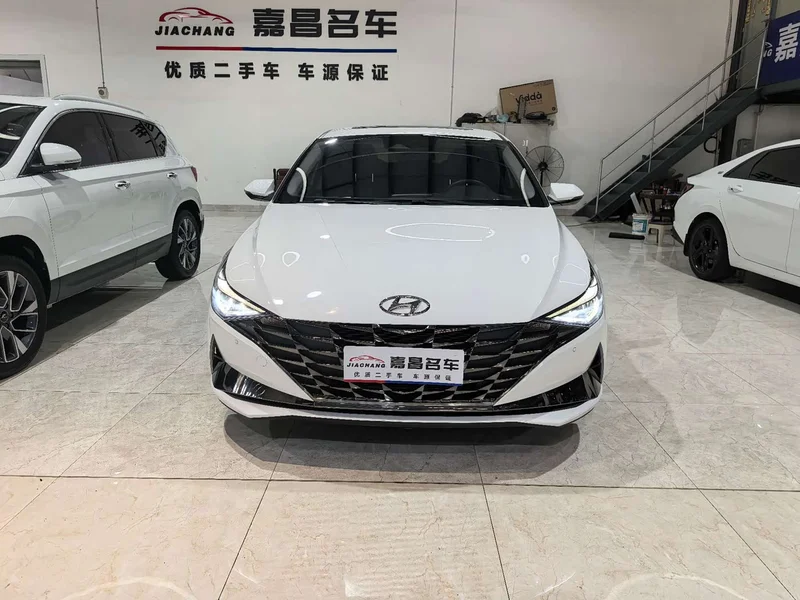 Hyundai Elantra — фото 9