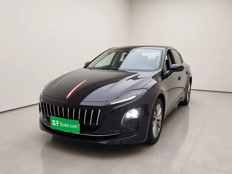 Hongqi E-QM5 — фото 1