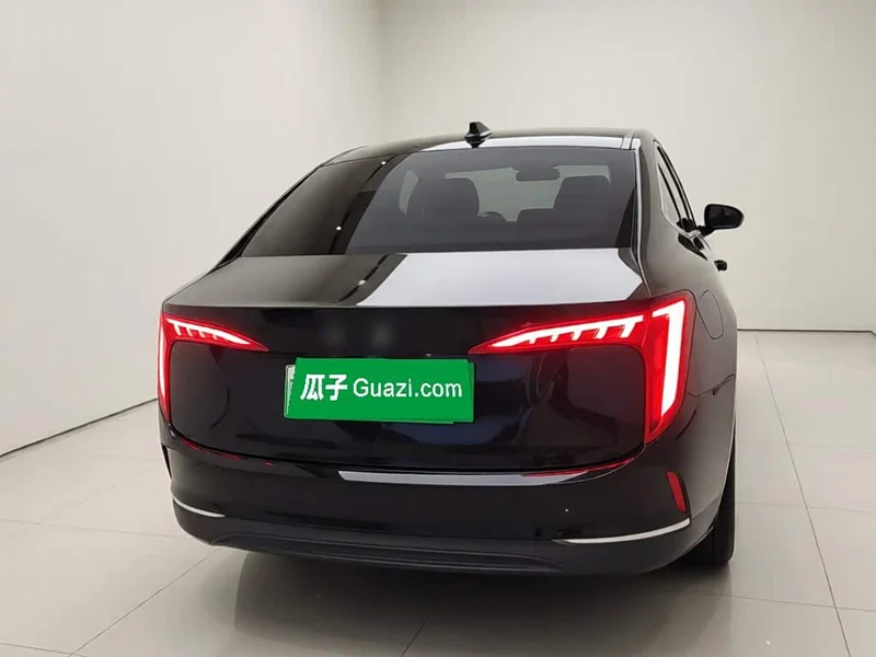Hongqi E-QM5 — фото 3