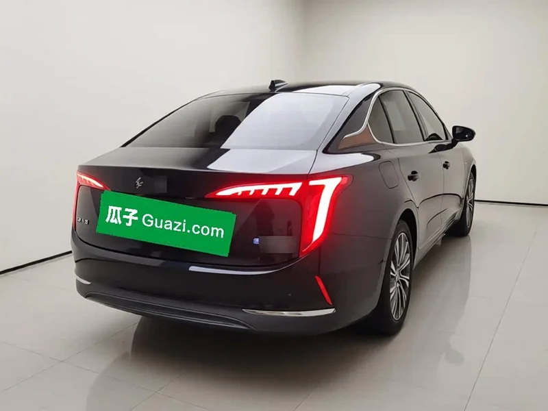 Hongqi E-QM5 — фото 4
