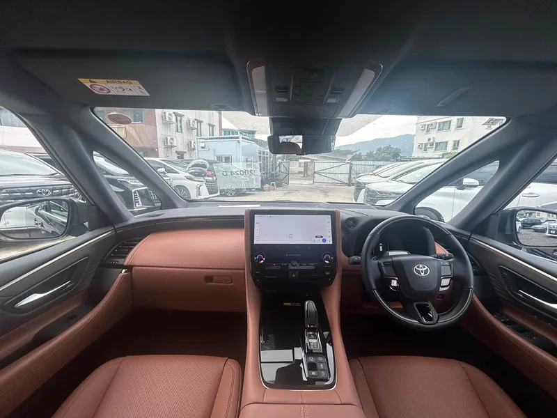 Toyota Vellfire — фото 11