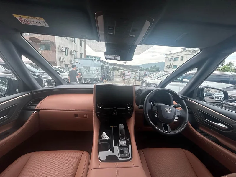 Toyota Vellfire — фото 14