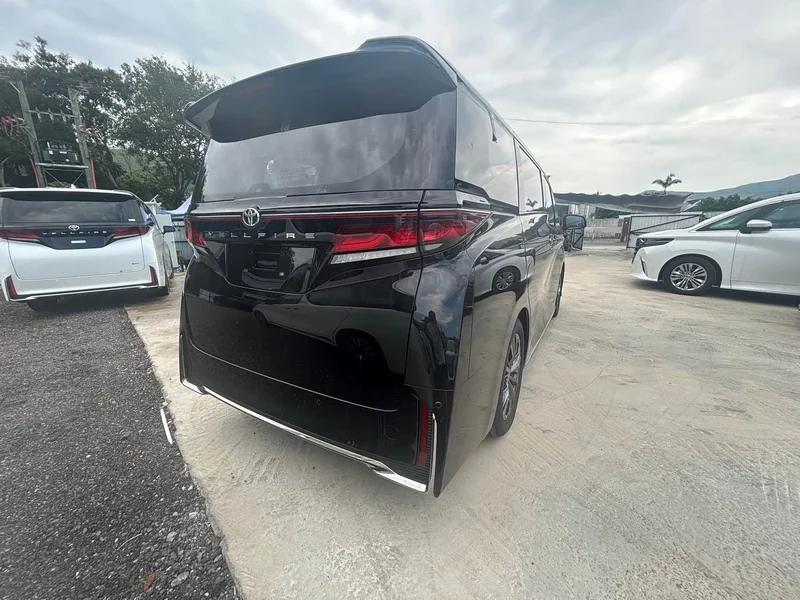 Toyota Vellfire — фото 6