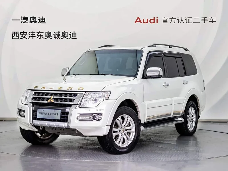Mitsubishi Pajero (Imported) — фото 1