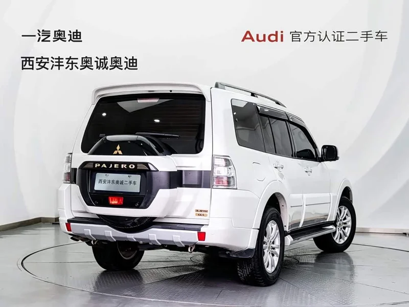 Mitsubishi Pajero (Imported) — фото 5