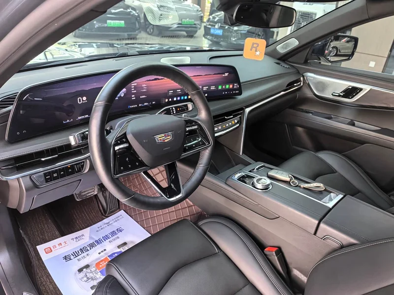 Cadillac CT6 — фото 11