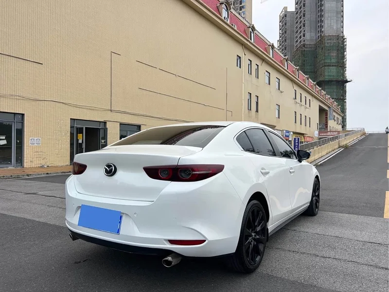 Mazda 3 Axela — фото 4