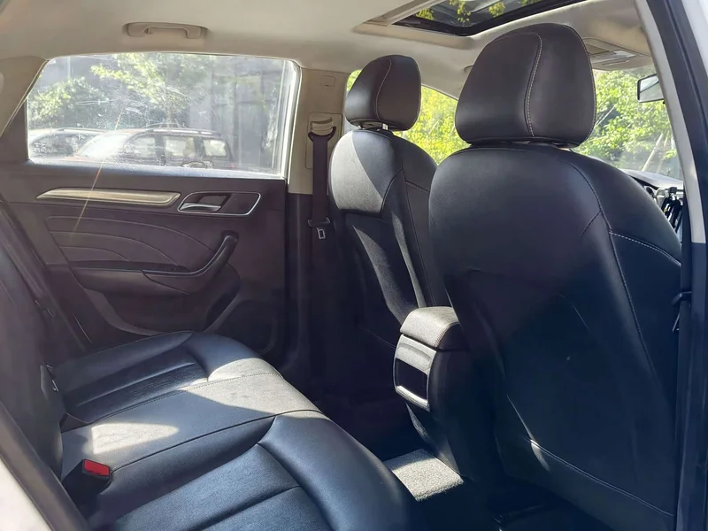 Roewe i6 Classic — фото 16