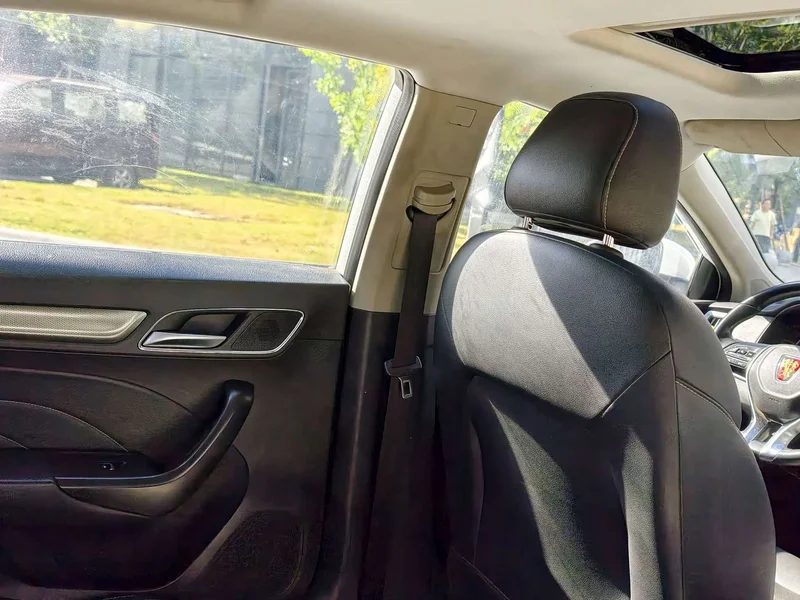 Roewe i6 Classic — фото 19