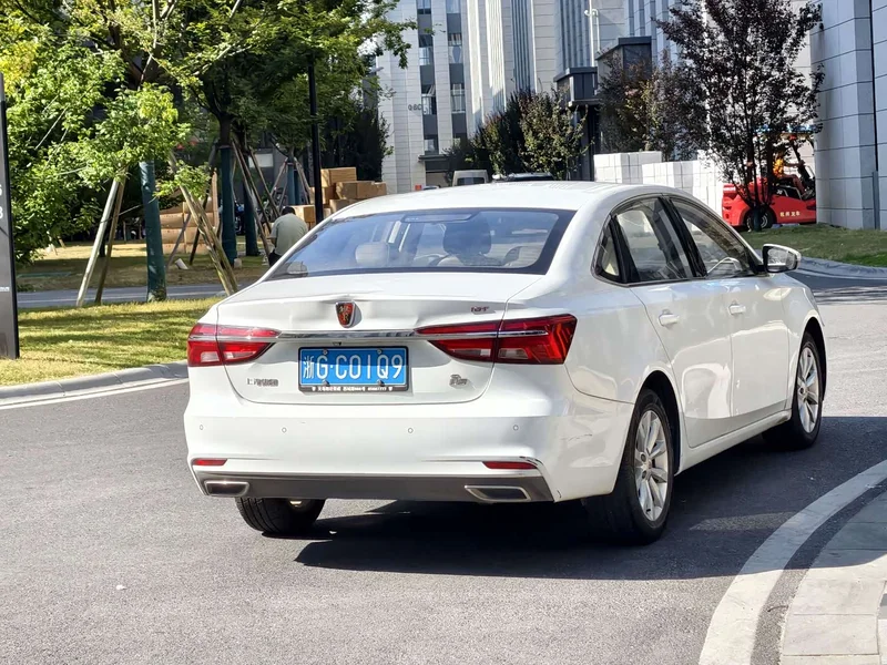 Roewe i6 Classic — фото 9