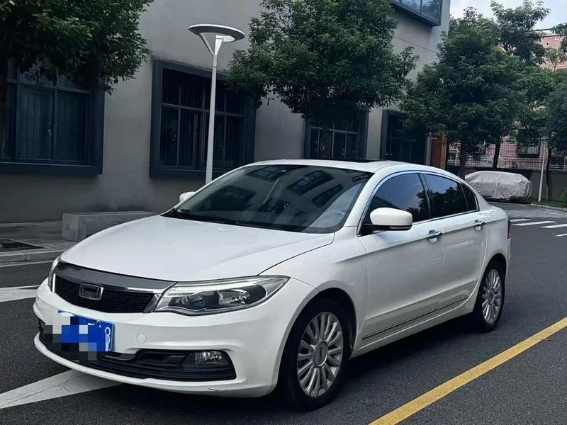 Qoros 3 — фото 3