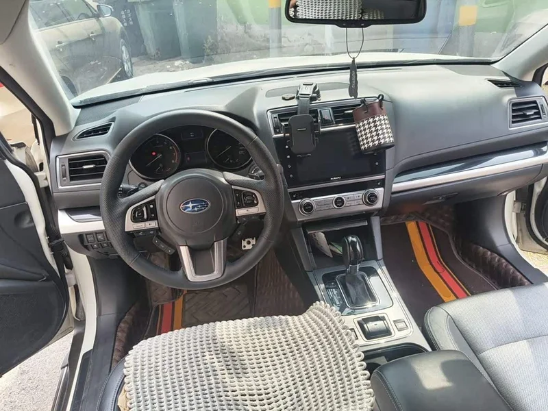 Subaru Outback — фото 5