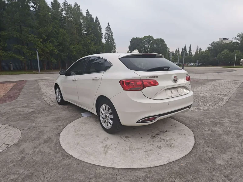 Hyundai i30 — фото 7