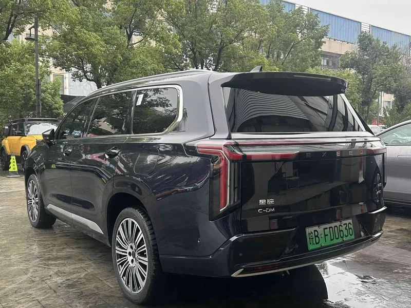 Exeed Lanyue C-DM — фото 15