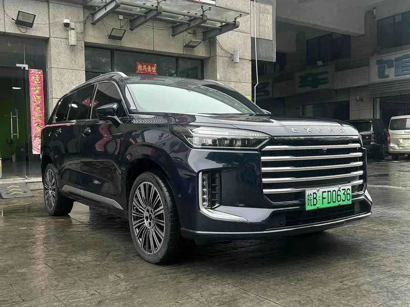 Exeed Lanyue C-DM — фото 3