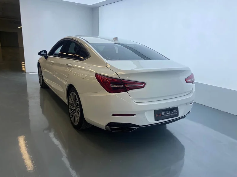 Hongqi H5 — фото 15