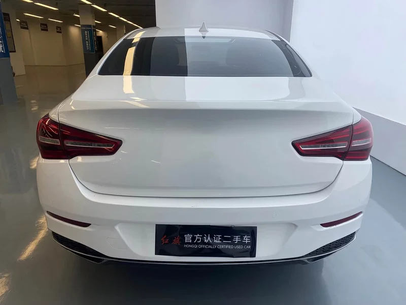 Hongqi H5 — фото 16