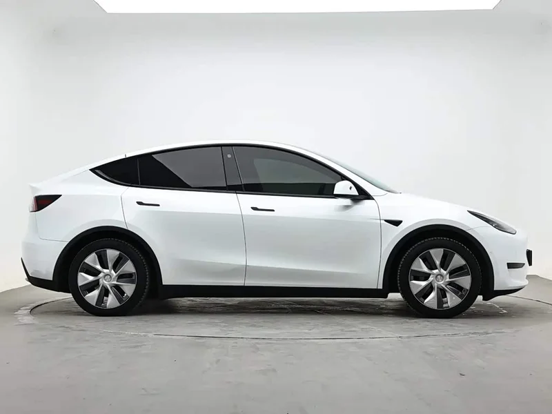Tesla Model Y — фото 5