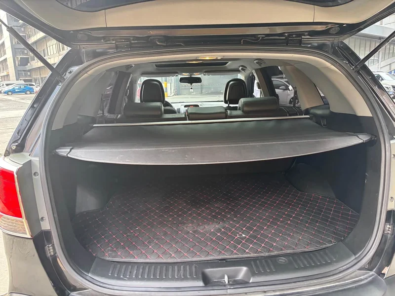 Kia Sorento — фото 12