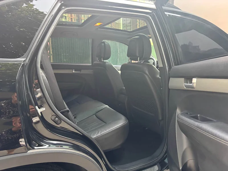 Kia Sorento — фото 10