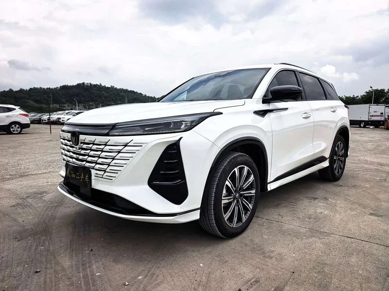 Changan CS75PLUS — фото 1