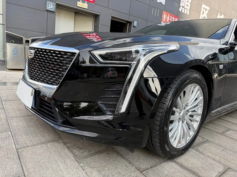 Cadillac CT6 — фото 13