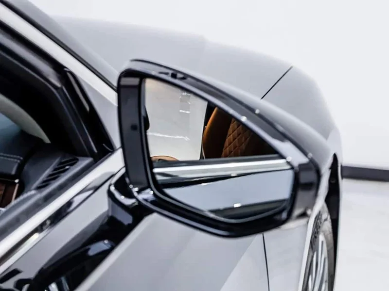 Audi A8 — фото 12