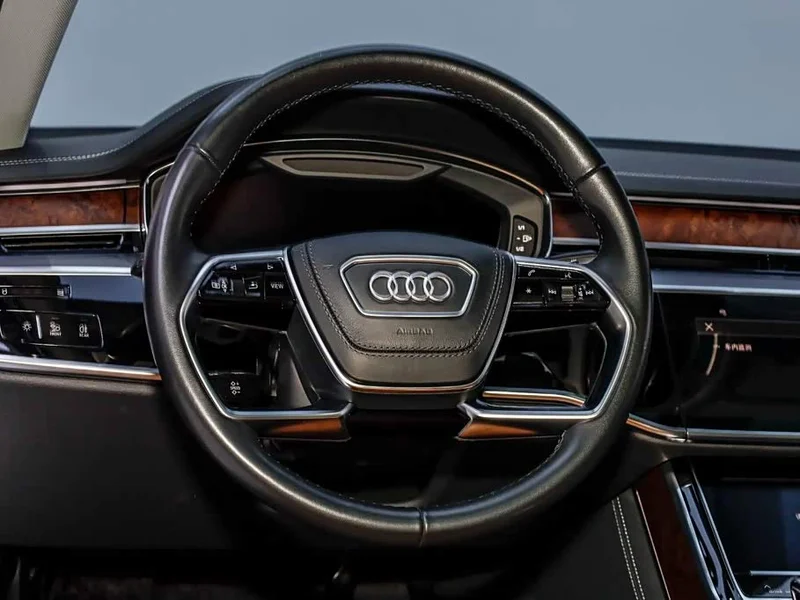 Audi A8 — фото 20