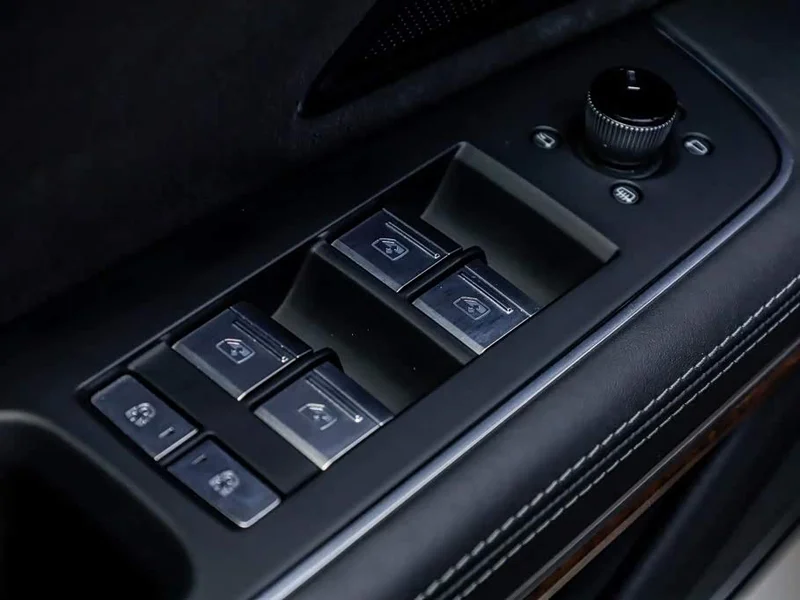 Audi A8 — фото 26