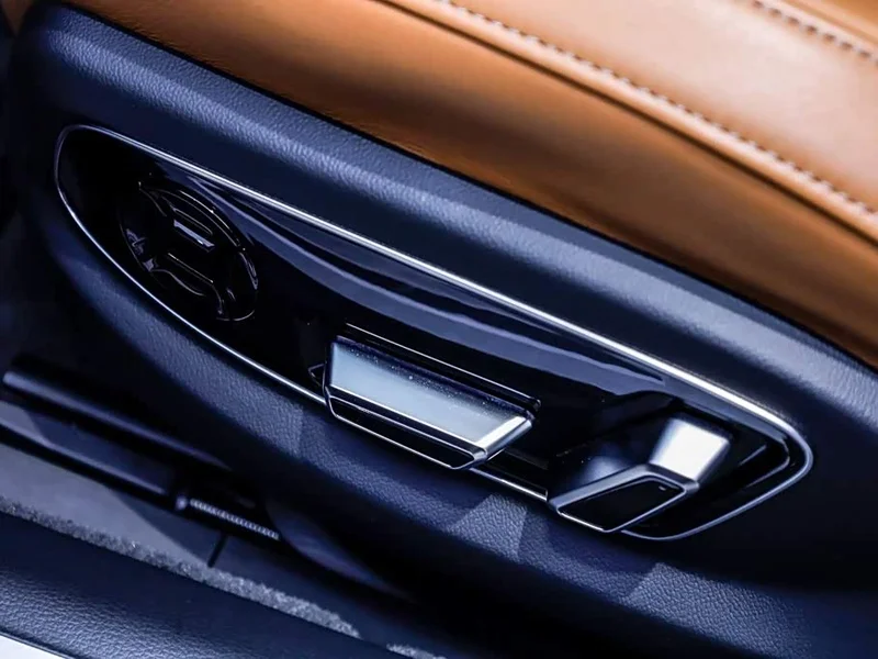 Audi A8 — фото 27