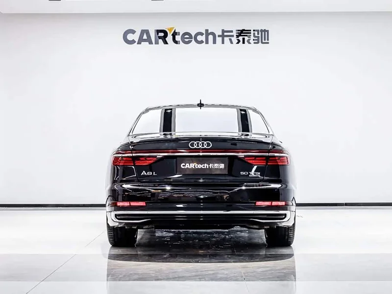 Audi A8 — фото 5