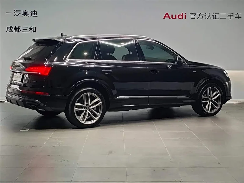 Audi Q7 — фото 4