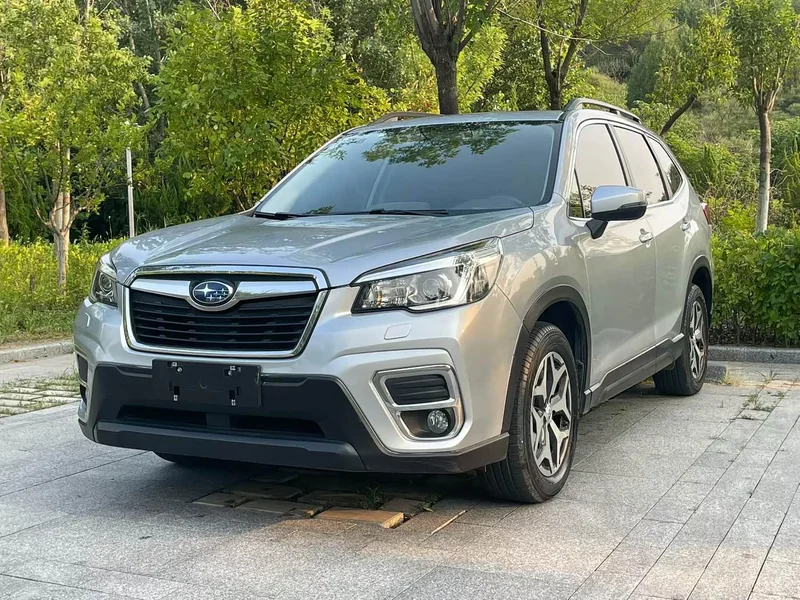 Subaru Forester — фото 1
