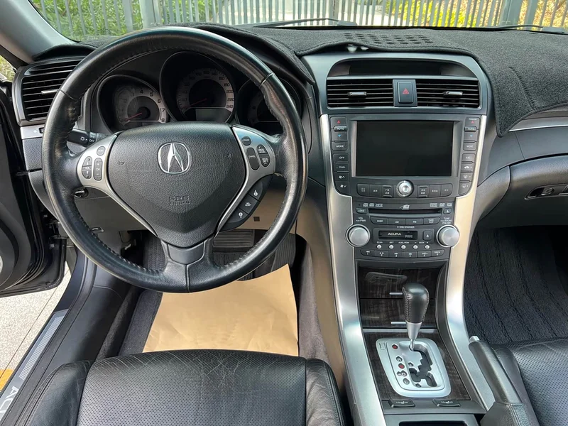 Acura TL — фото 12