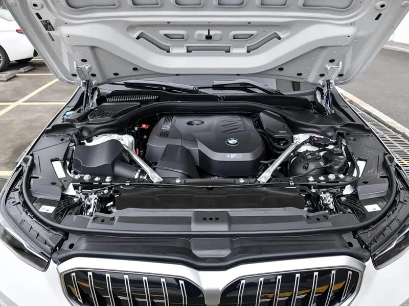 BMW 5-Series — фото 14